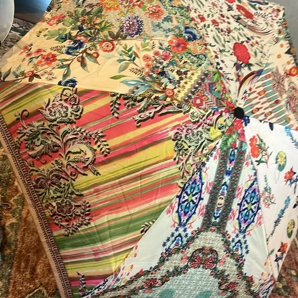 Limited edition Johnny Was NWOT bear umbrella - Picture 5 of 5